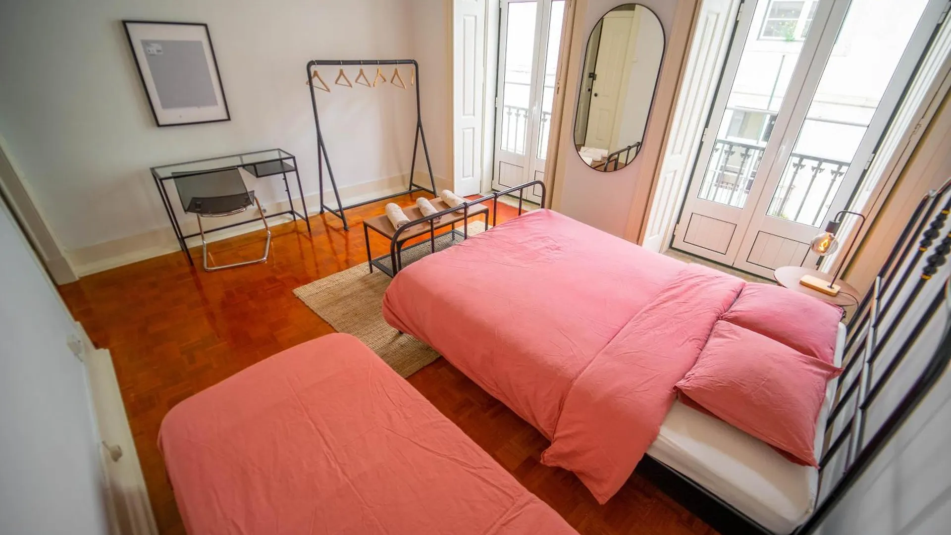 Rooms On Calcada Do Combro, Best Location Lisbon
