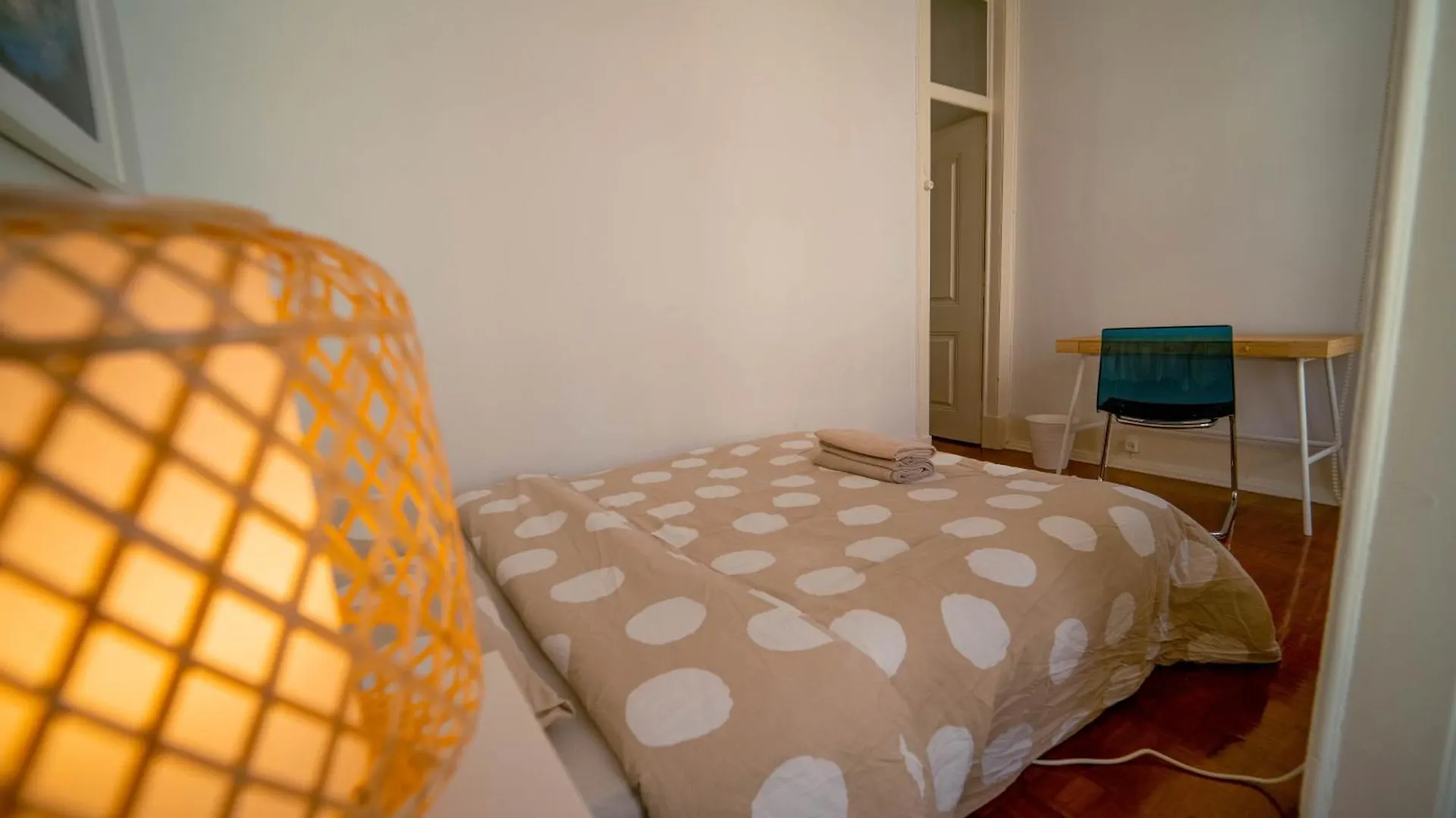 Homestay Rooms On Calcada Do Combro, Best Location Lisbon Portugal