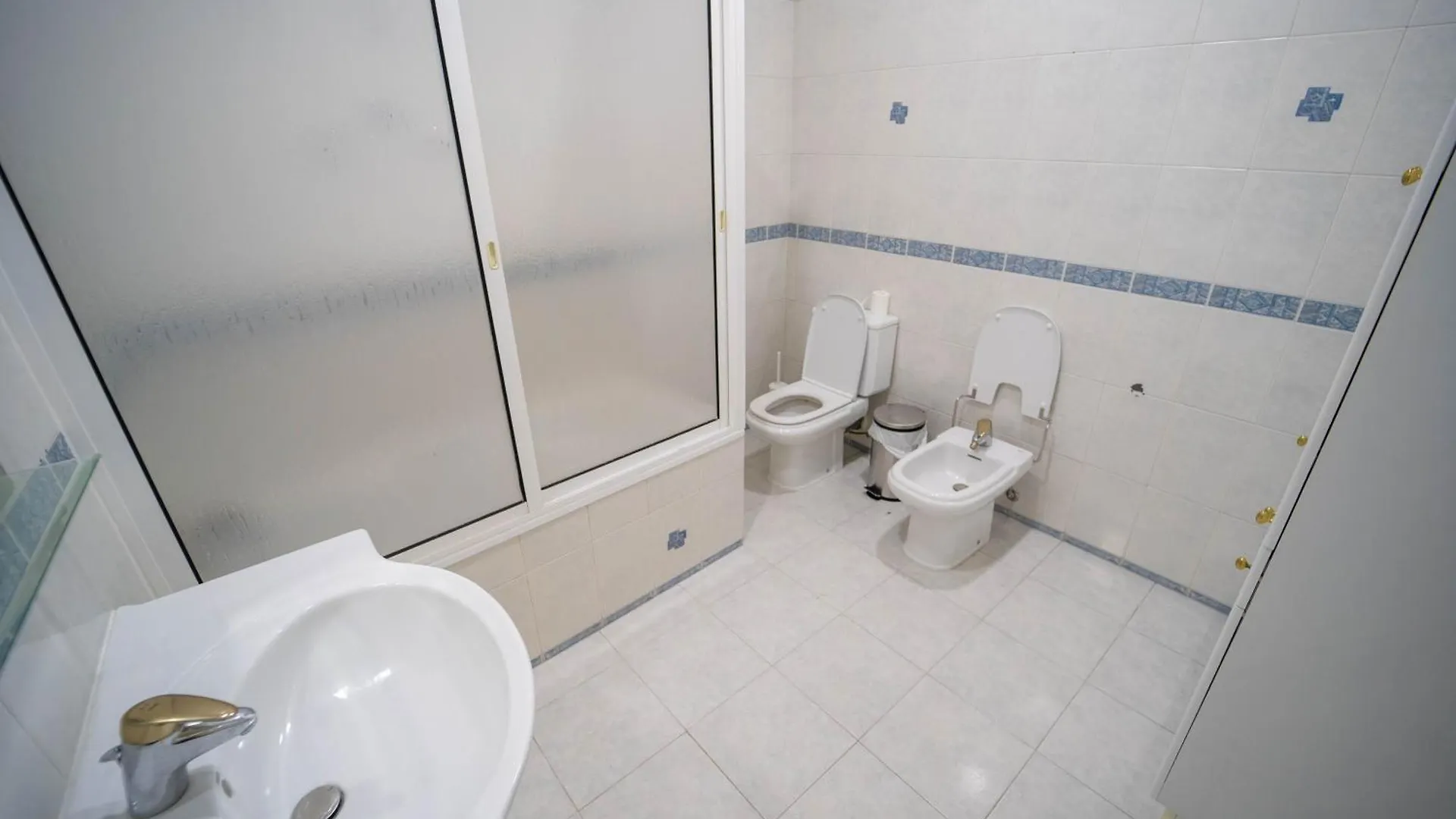 Rooms On Calcada Do Combro, Best Location Lissabon Accommodatie bij particulieren