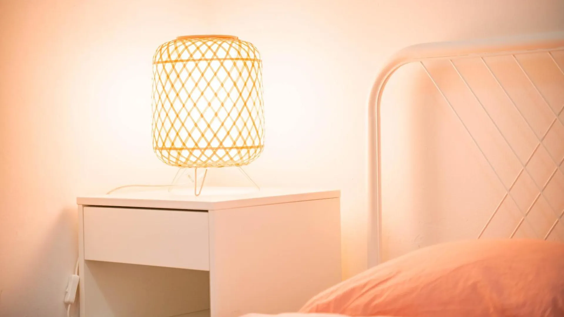 Homestay Rooms On Calcada Do Combro, Best Location Lisbon