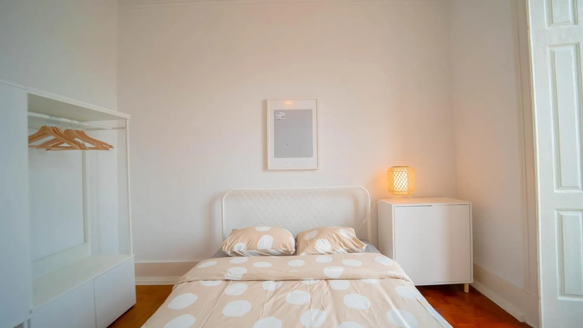 Rooms On Calcada Do Combro, Best Location Lisbon 0*,
