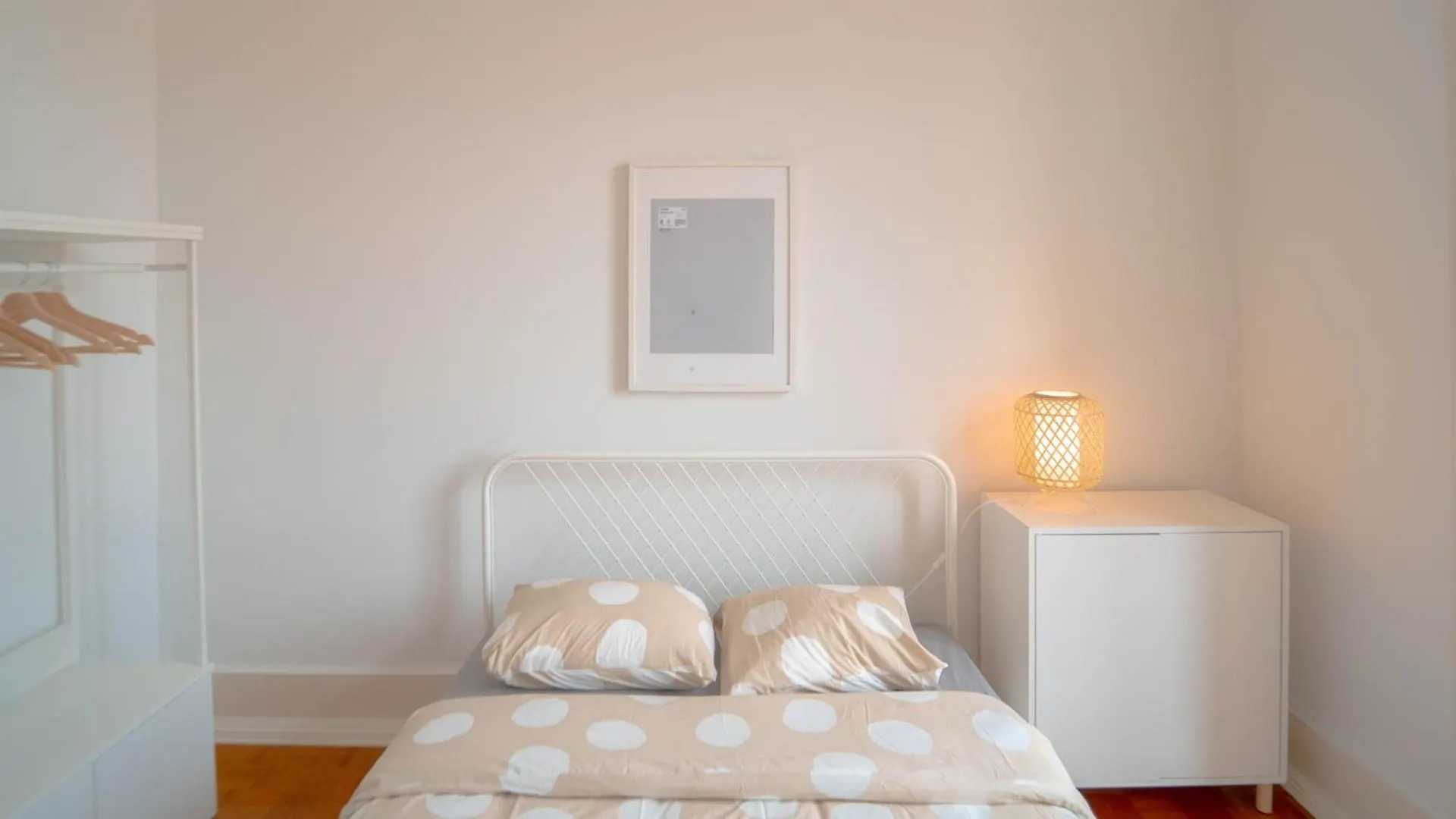 Homestay Rooms On Calcada Do Combro, Best Location Lisbon