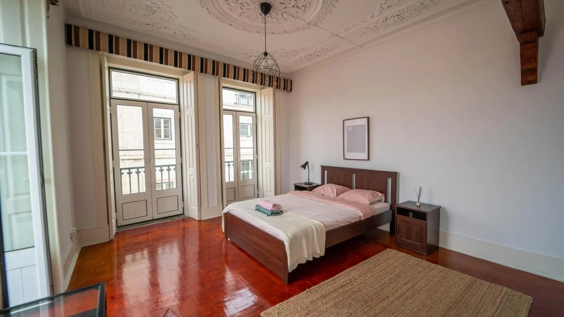 Rooms On Calcada Do Combro, Best Location Lisbon 0*,