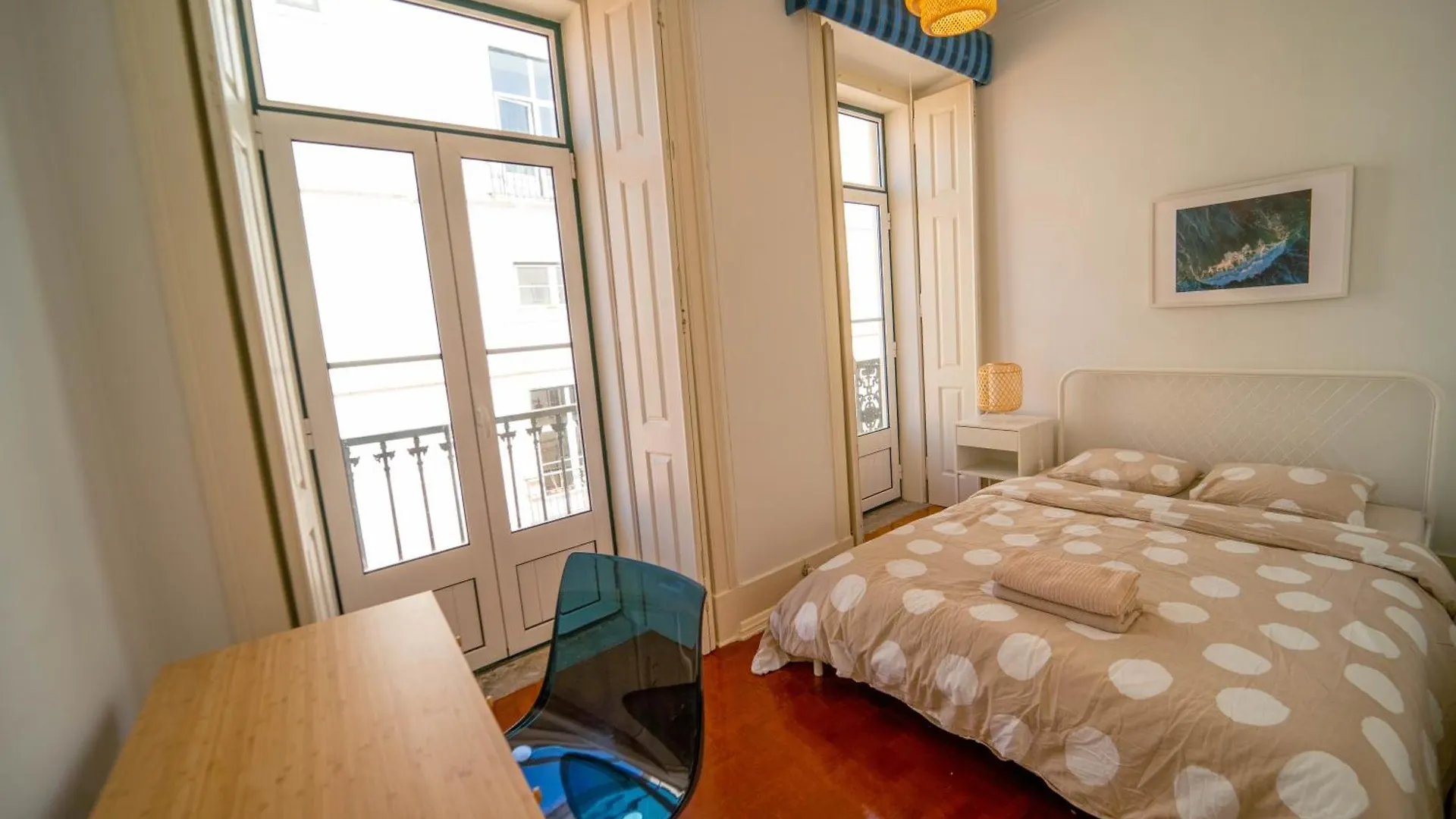 Homestay Rooms On Calcada Do Combro, Best Location Lisbon Portugal
